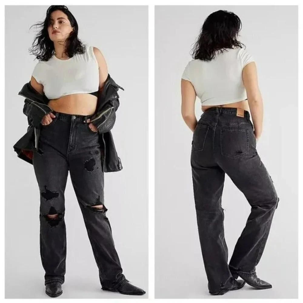 New We the Free People CRVY Straight Shooter Distressed Black Jeans Size 32